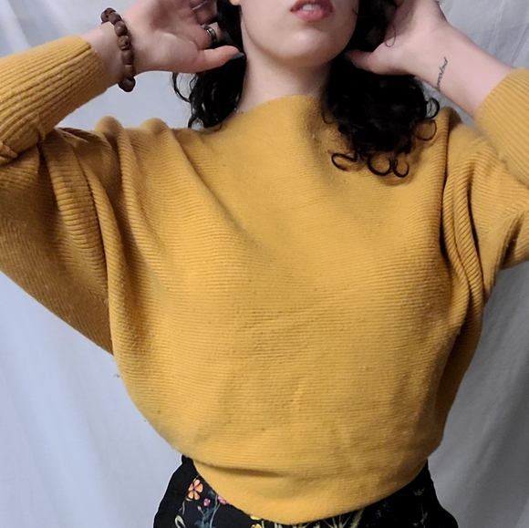 Yellow wide sleeve sweater - Picture 4 of 6